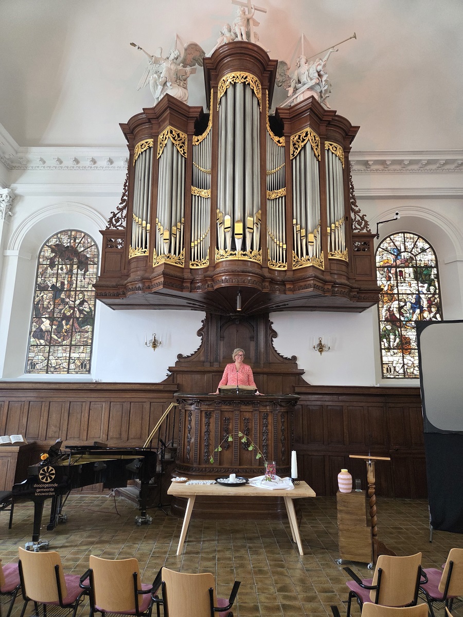 Verborgen kerken, open geloof